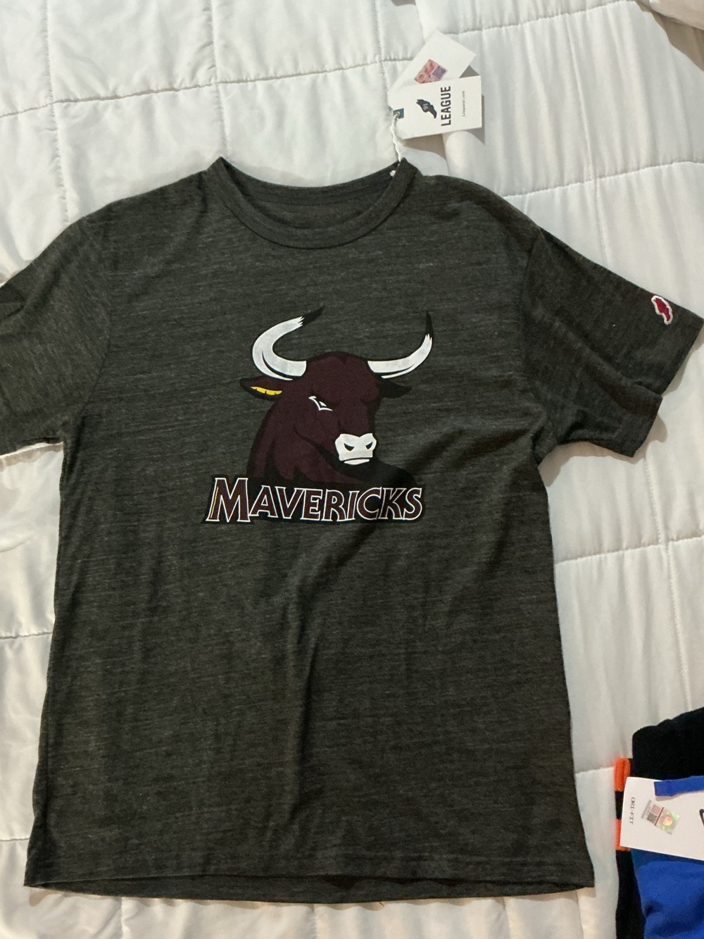 Colorado Mesa Mavericks Tee by League NWT Medium #Back to School